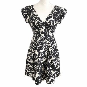 Sandra ANGELOZZI 100% SILK BLACK WHITE ABSTRACT FLORAL FIT & FLARE PLEATED DRESS